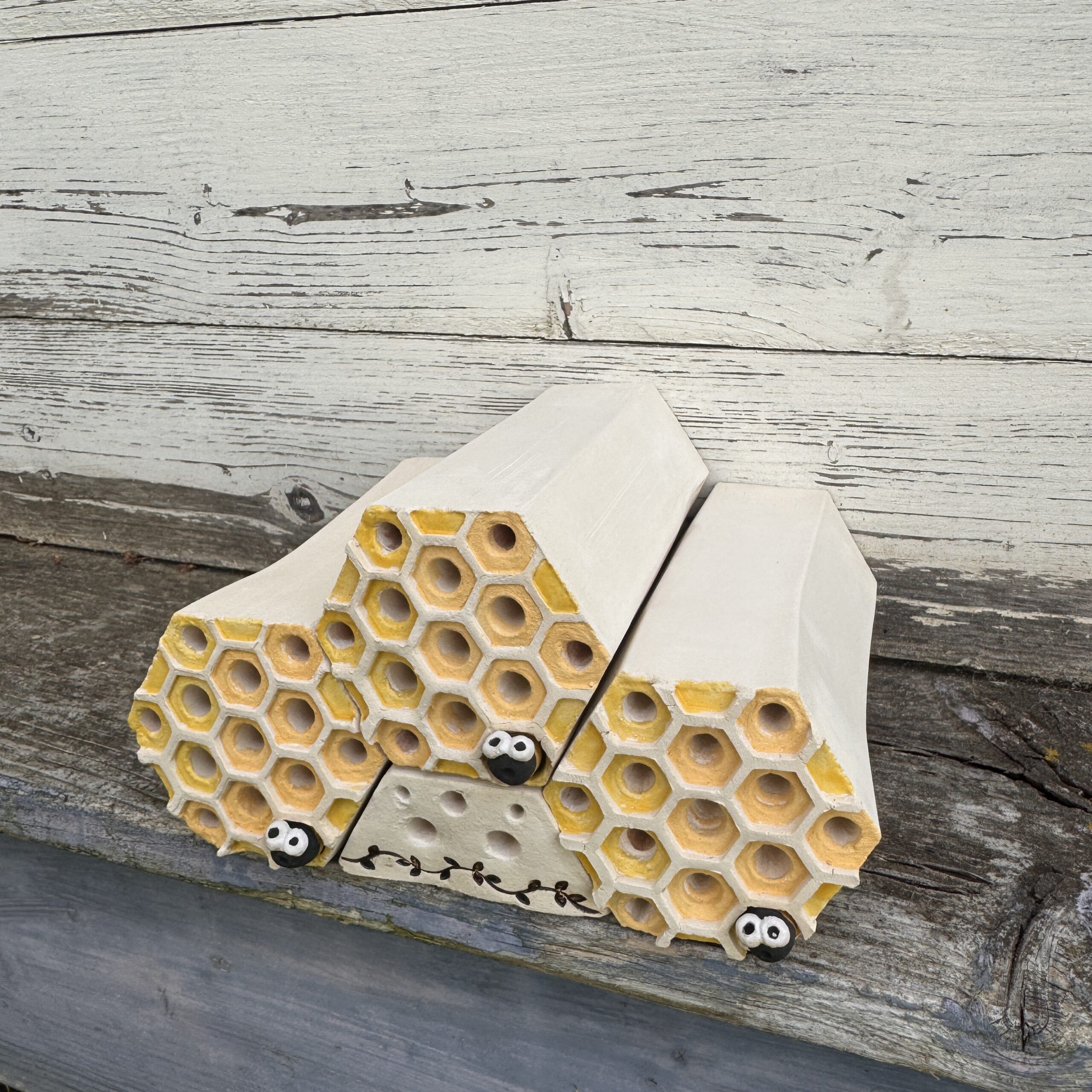 Bienenstein Bienenwabe Nisthilfe für Wildbienenarten für den Garten – Bild 12