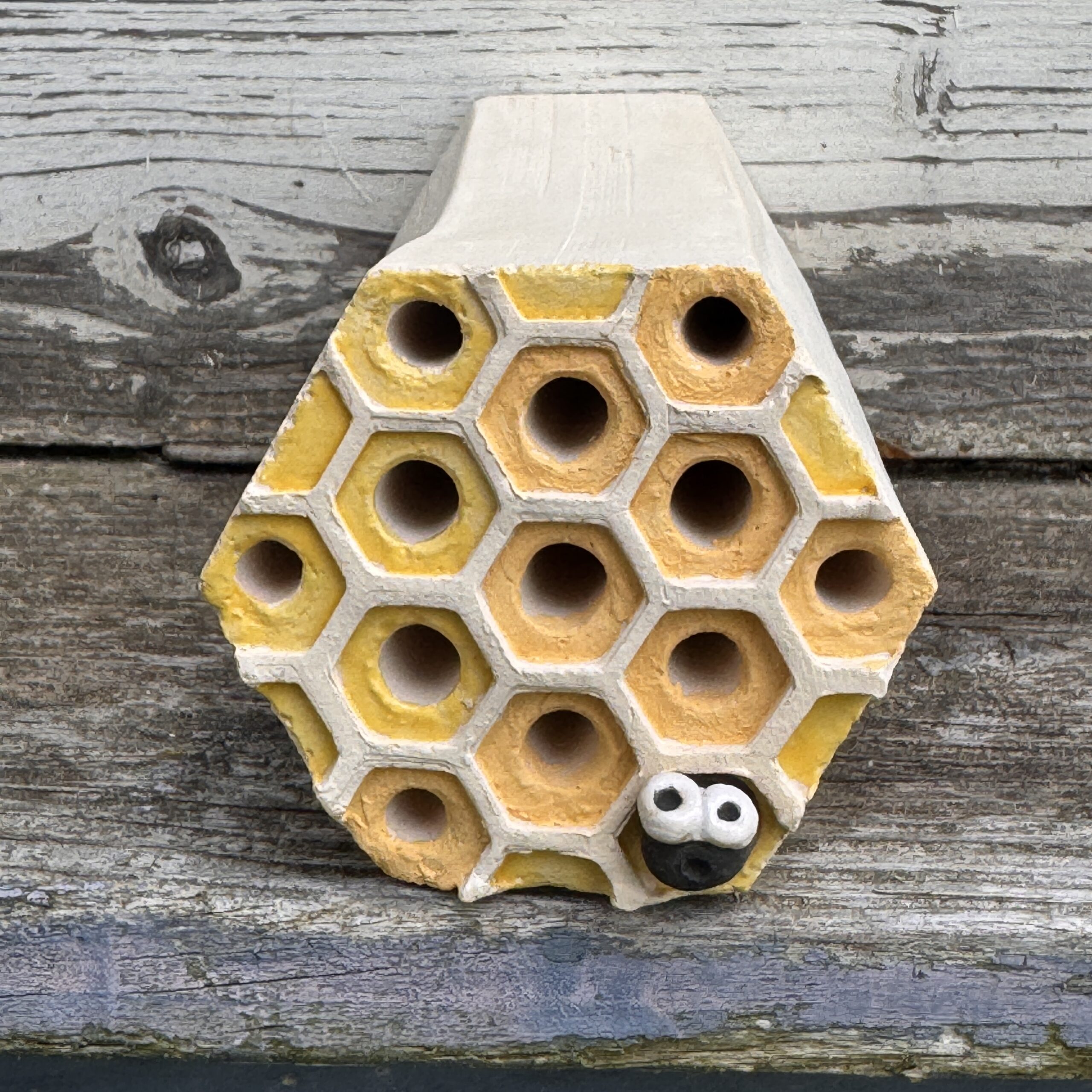 Bienenstein Bienenwabe Nisthilfe für Wildbienenarten für den Garten – Bild 14