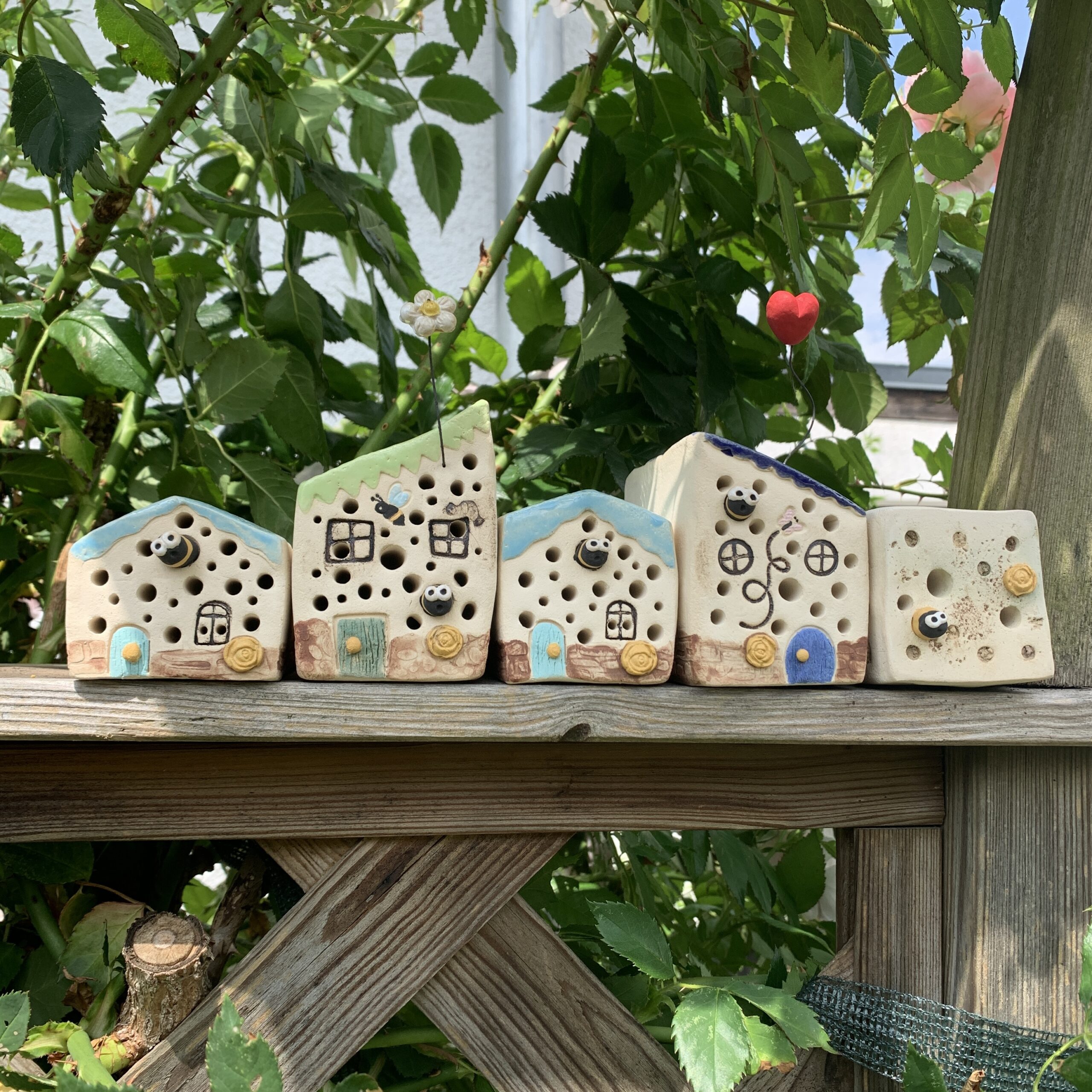 Bienenstein Bienenhaus Türkis für Wildbienenarten – Bild 2