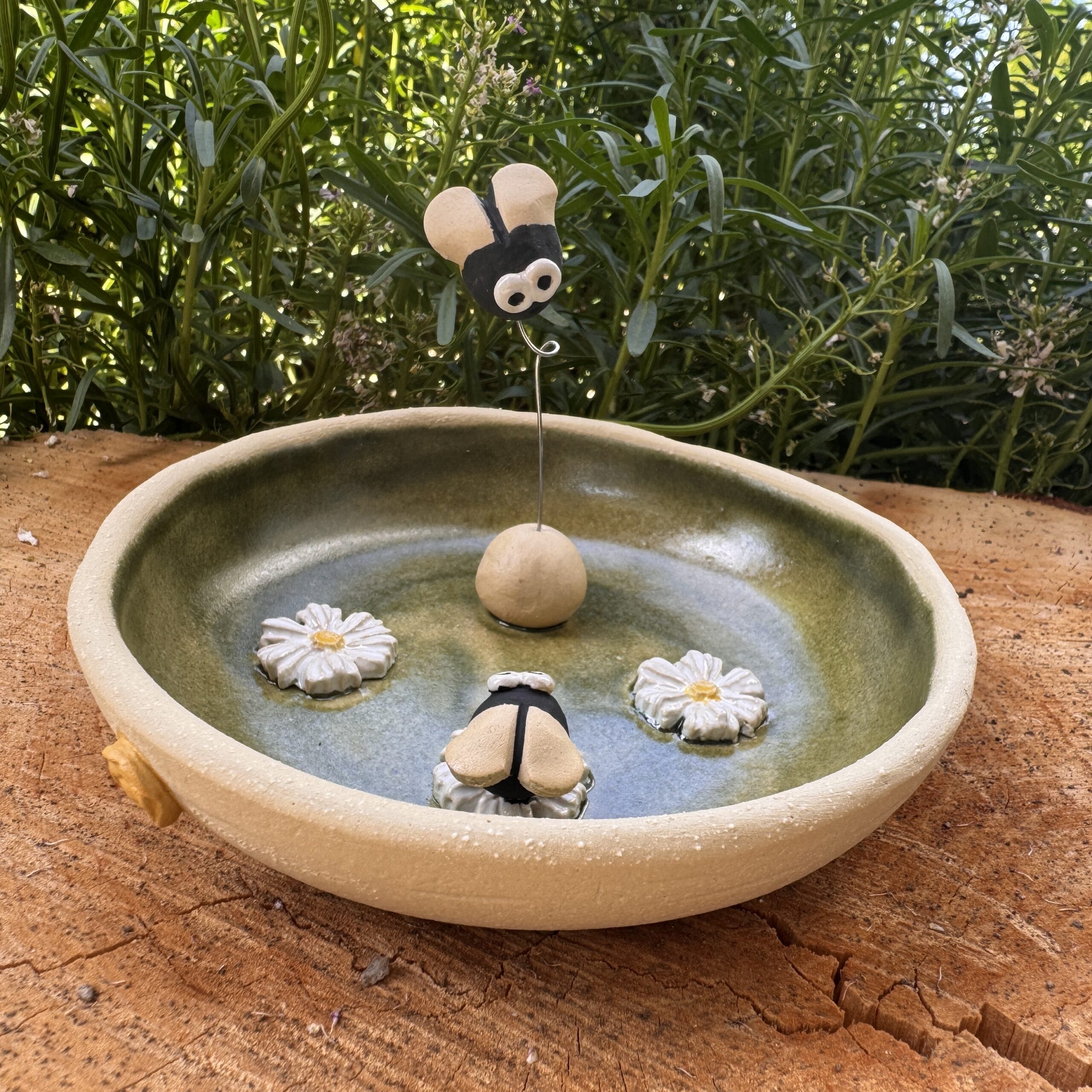 Insektenränke stehend Biene