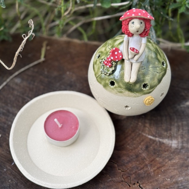 Lichterkugel mit Elfe und Fliegenpilz – ein kleines Lichtmärchen – Bild 5